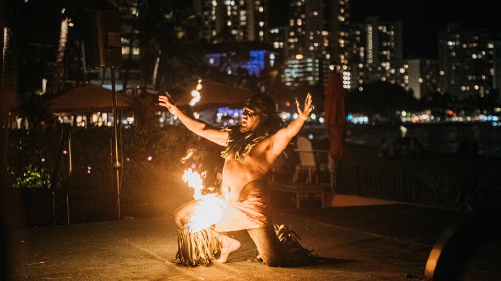 Oahu Genius fire knife dancer